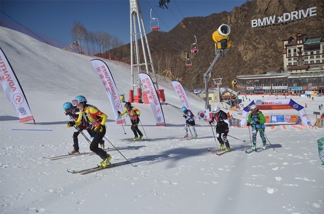 三亿体育科技股份有限公司青海岗什卡滑雪登山邀请赛举行(图1)