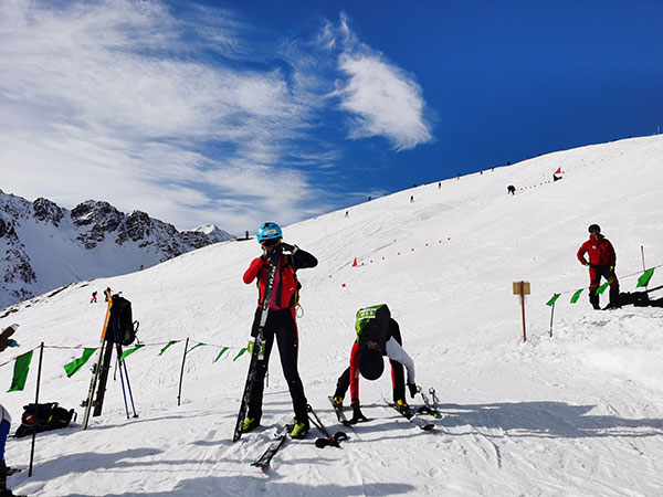 中国登山、攀岩、滑雪登山队合作招募