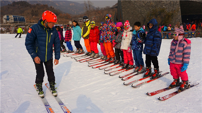 永顺学子在全国滑雪登山冠军赛上摘银(图1)
