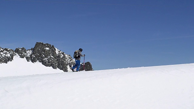 “冰雪+”释放发展新动能(图1)